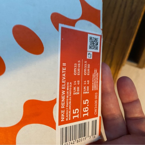 Nike Renew Elevate II Sneakers - Picture 3 of 3